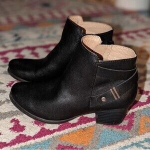 SOUL Naturalizer Women's Size 8 Calm Black Faux Leather Stacked Heel Ankle Boots